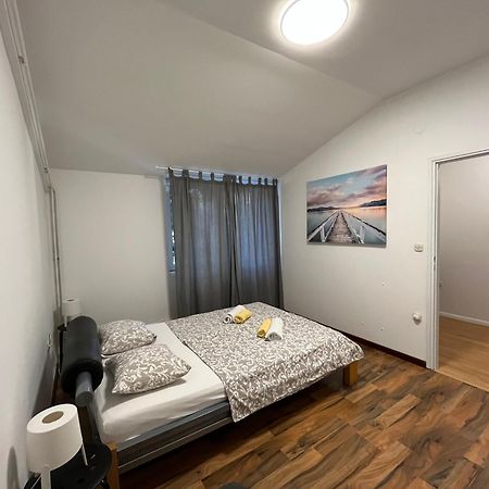 Apartmani Vacanza ซาเกร็บ ภายนอก รูปภาพ
