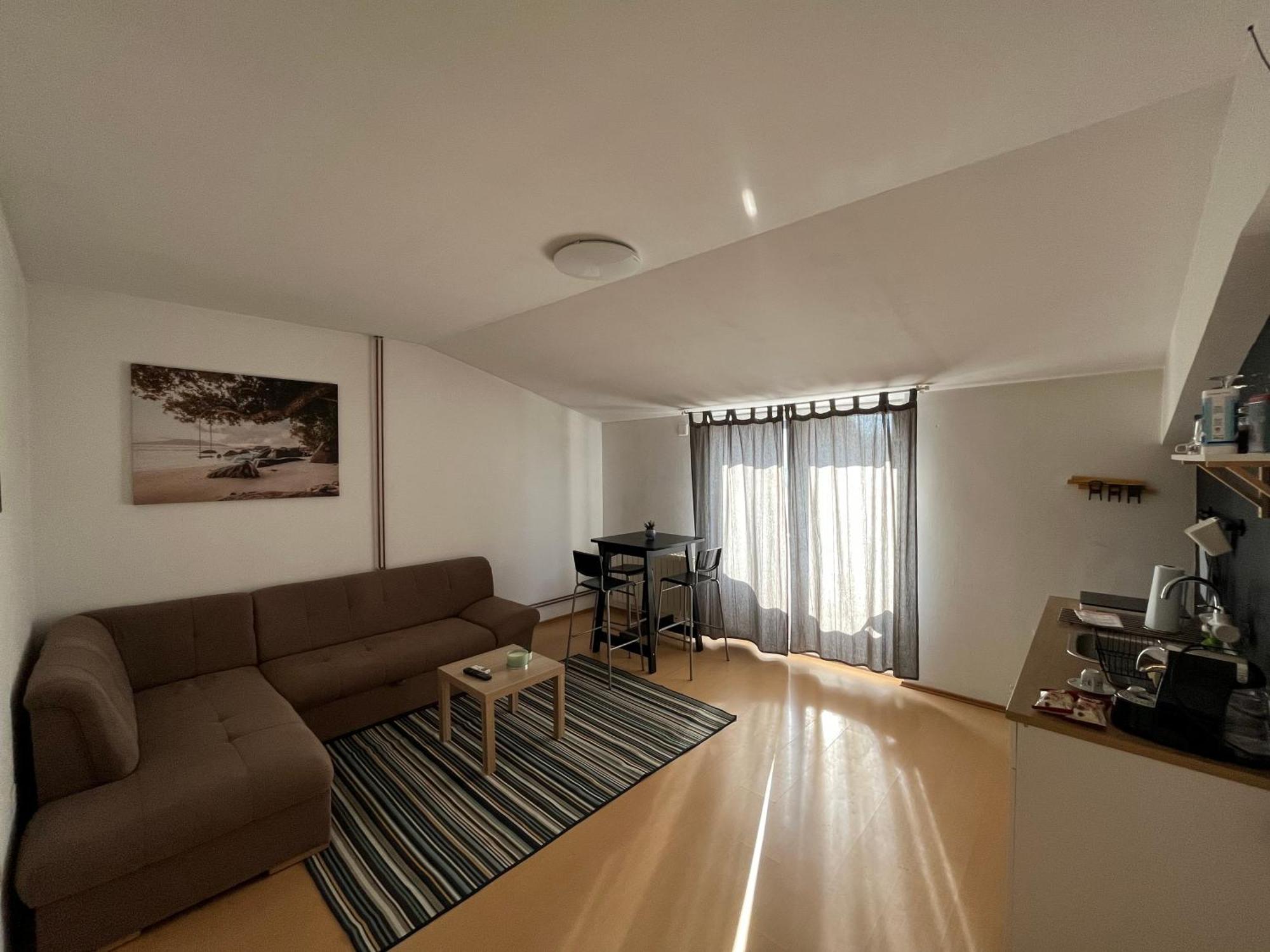Apartmani Vacanza ซาเกร็บ ภายนอก รูปภาพ