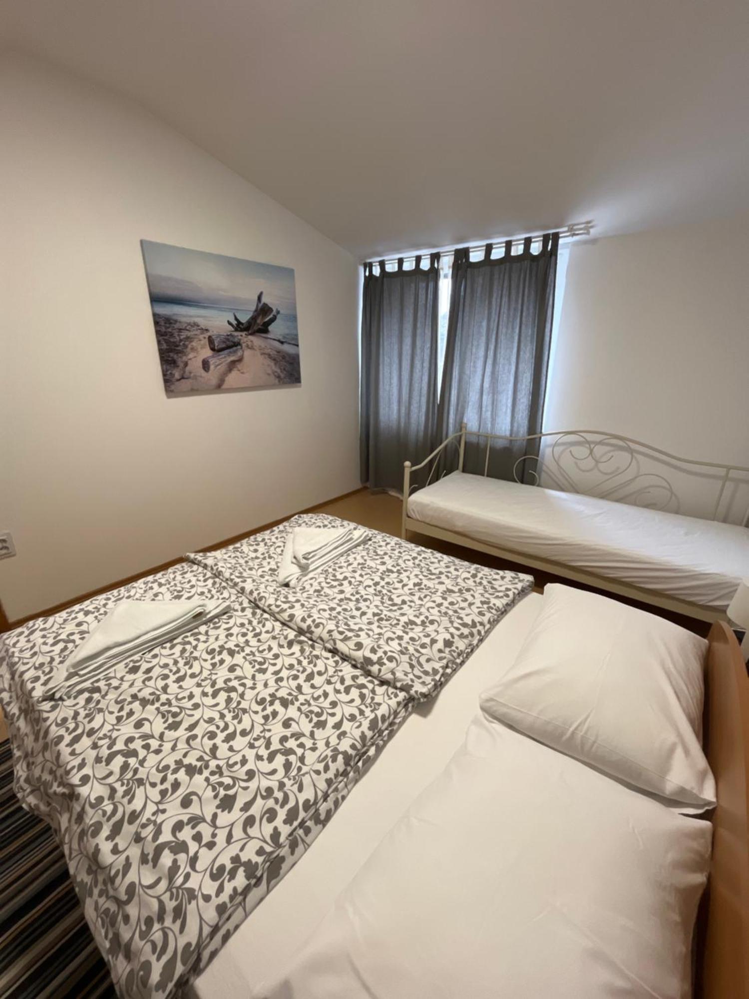 Apartmani Vacanza ซาเกร็บ ภายนอก รูปภาพ