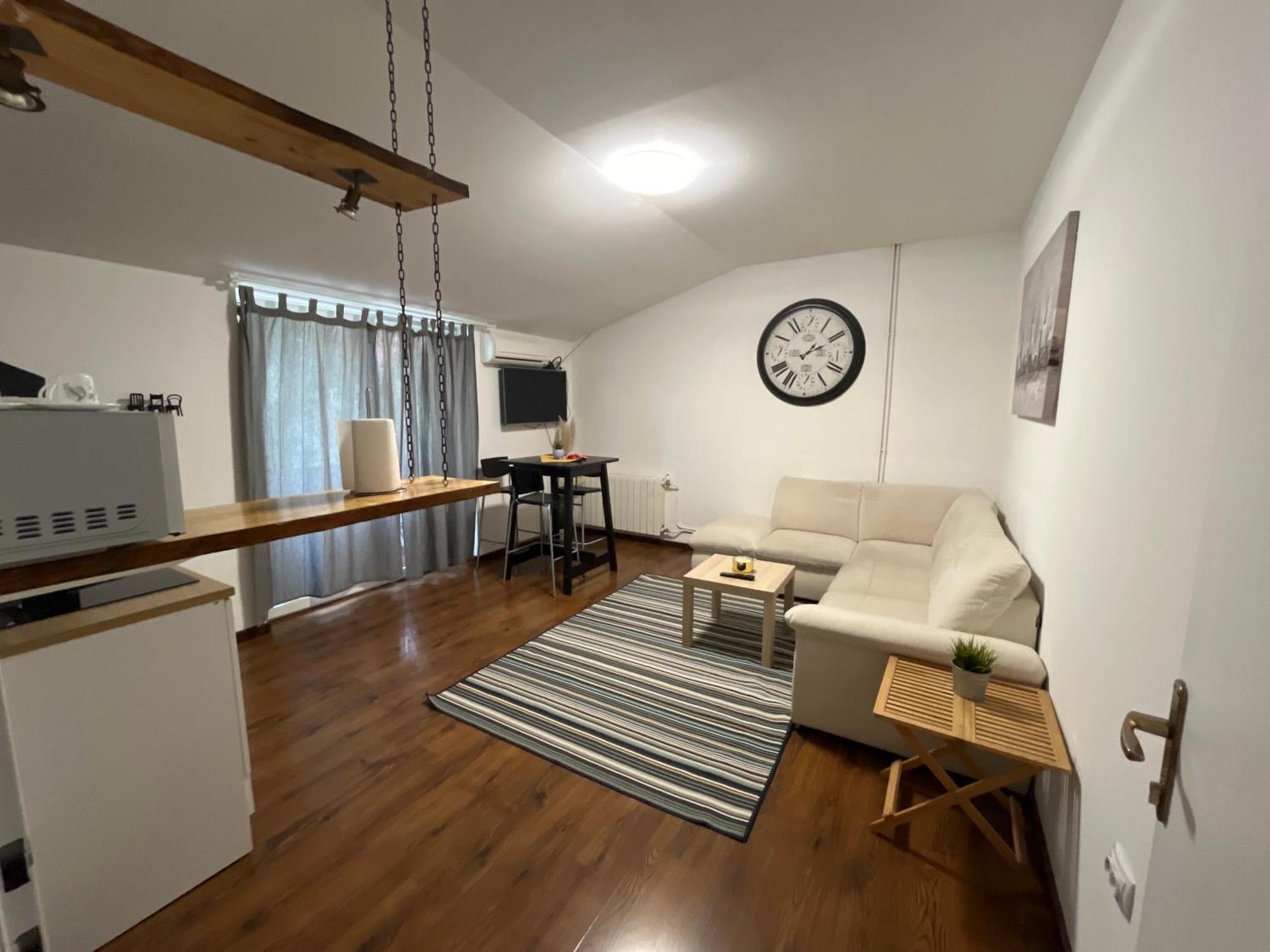 Apartmani Vacanza ซาเกร็บ ภายนอก รูปภาพ