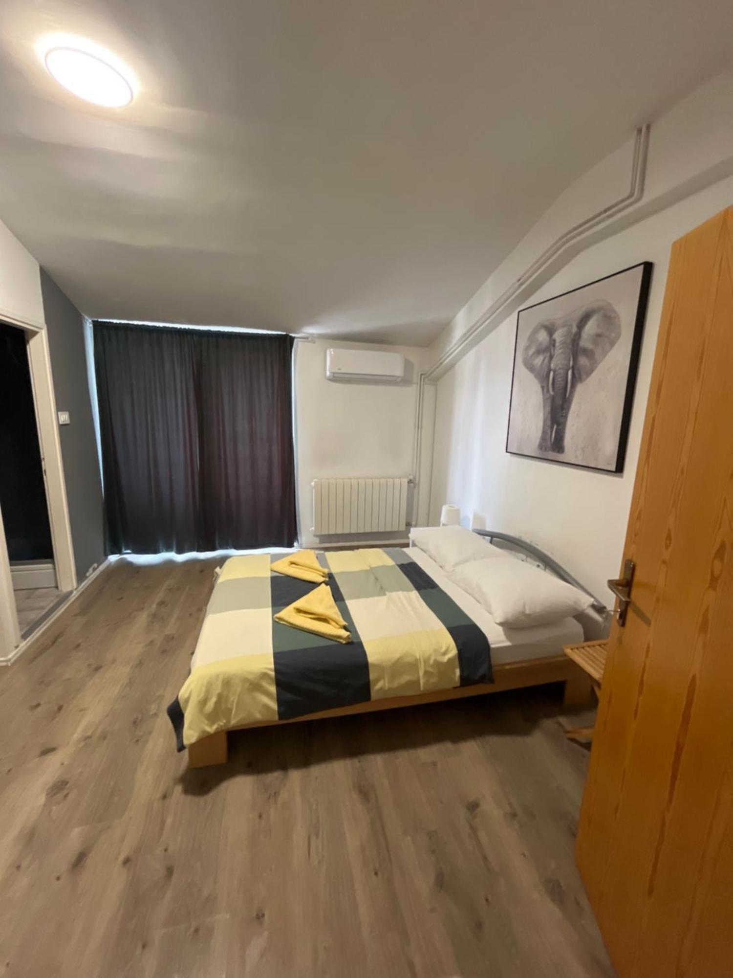Apartmani Vacanza ซาเกร็บ ภายนอก รูปภาพ