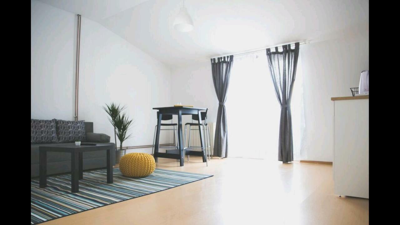 Apartmani Vacanza ซาเกร็บ ภายนอก รูปภาพ
