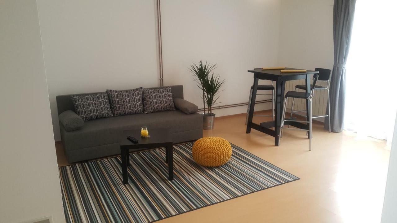 Apartmani Vacanza ซาเกร็บ ภายนอก รูปภาพ